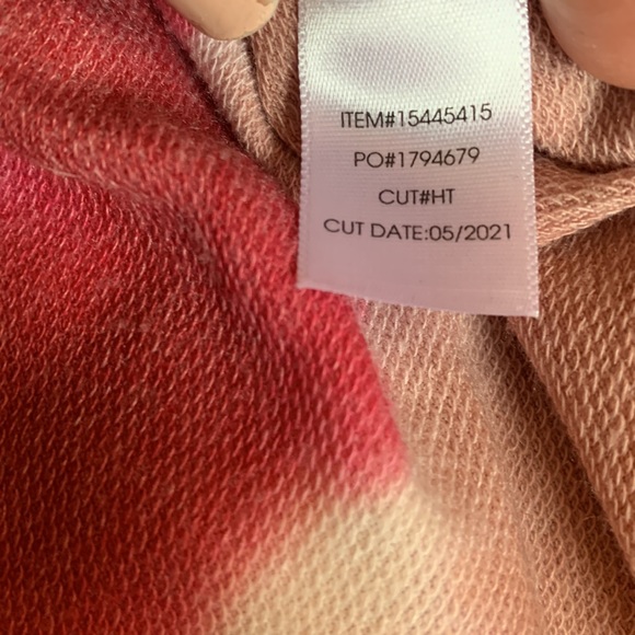 Torrid Off-Shoulder Sweatshirt Lightweight French Terry Tie Dye W-153 Plus Sz 2X - Picture 10 of 10